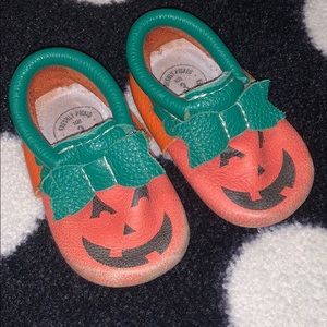Freshly Picked Jack-O-Lantern mini sole moccasins